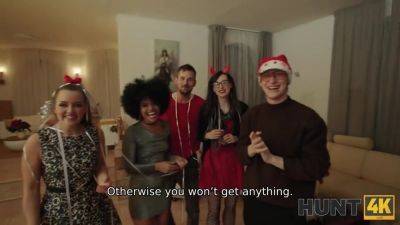 HUNT4K. Good Christmas for Bad Santa - hotmovs.com