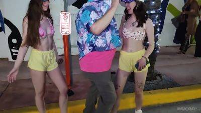 Renee Rose - Fat Man Dancing In Miami S - Venus Vixen And Renee Rose - upornia.com