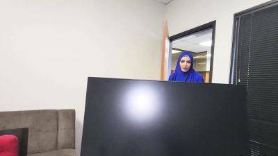 NOOKIES Hijab Sex Can she get Through Immigration - drtuber.com