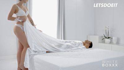 Alberto Blanco - Lola Myluv - Emylia Argan & Lola Myluv share the best romantic sex - WhiteboXXX - sexu.com