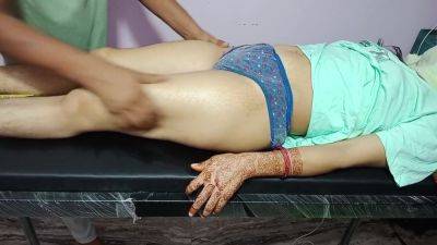 City Ki Ladki Gaav Ke Ladke Se Massage Karvane Gai Or Ladke Ne Ladki Ki Pussy Massage Kar Di - hclips.com - India
