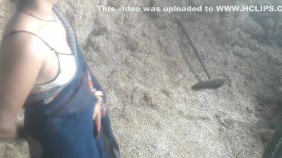 Bahi Ne Bhuse Wale Ghar Me Aashik Se Chudwaya Sen In Wheat Straw Room - hclips.com - India