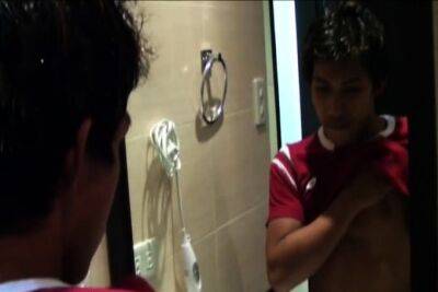 Asian Boy Benjie Jerks Off In Shower - drtuber.com