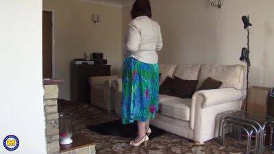 On The Couch - Mature Solo Nl - Naughty Gilf Is Rubbing And Toying Her - upornia.com