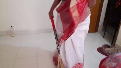 (tamil Maid Ki Jabardast Chudai Malik Ke Beta) Indian Maid Fucked By The Owners Son While Sweeping House - Part 2 - hclips.com - India