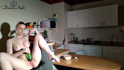 Cute Slut Jerk Off Wet Pussy Bottle - Sensual Solo - hclips.com