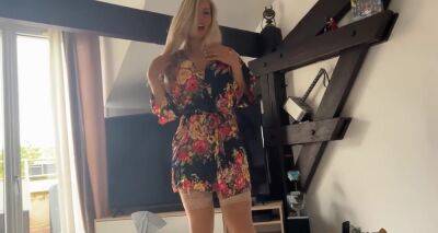 belle petite blonde va tailler une pipe de réve - txxx.com - France