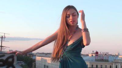 Sexy Russian Babe Sofy B Posing Nude On The Rooftop - txxx.com - Russia