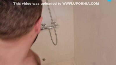 Milf Gives Sloppy Blowjob In The Shower - upornia.com - Britain