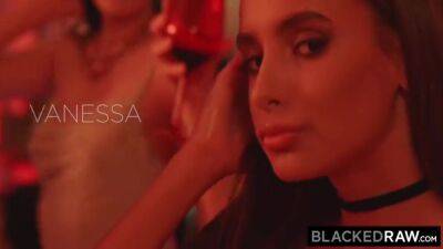 Bbc-thirsty Vanessa Blows Dj At Busy - hotmovs.com