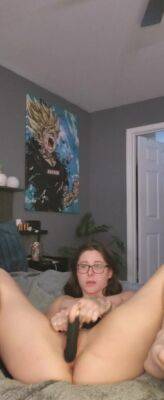 Im Home Alone - upornia.com
