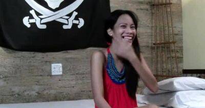 Overwhelming barely legal idol Laya gets amazed by big stick - drtuber.com - Thailand