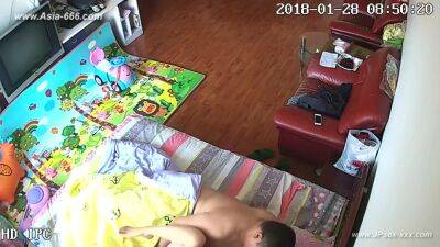 Hackers use the camera to remote monitoring of a lover's home life.574 - hotmovs.com - China