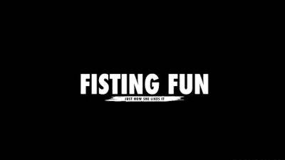 Stacy Bloom - Fisting Fun Advanced, Veronica Leal & Stacy Bloom, Anal - drtuber.com