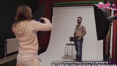 Photographer seduces male model while shooting - xxxfiles.com - Germany