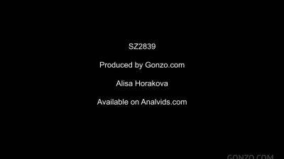 Alisa Horakova - First Wet DP - drtuber.com