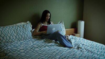 Kayla Paige - Catfished 4 - Scene 3 - Kayla Paige - upornia.com