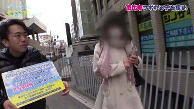 0000462_巨乳のミニマム日本人女性がガン突きされる素人ナンパセックス - hclips.com - Japan