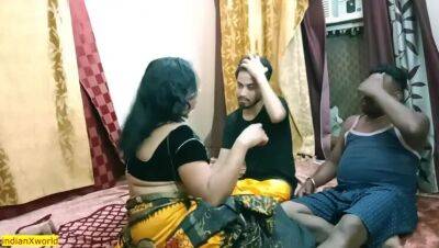 Indian Bhabhi shared her with us!! Best hindi hardcore group sex - porntry.com - India