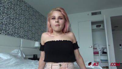 Skylar Valentine - Pink Haired Emo Teens First Time - upornia.com