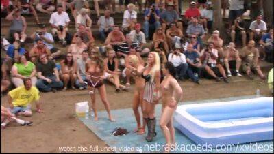 amateur nude contest at this years nudes a poppin festival in indiana - veryfreeporn.com - county Young - state Florida