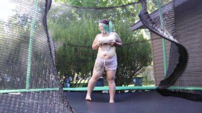 Fat Tattooed Milf Jumping And Stripping On A Trampoline - videomanysex.com - Usa