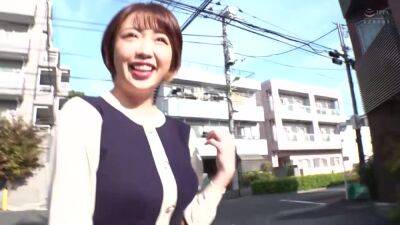 0001219_巨乳の日本人女性が人妻NTRセックス - hclips.com - Japan