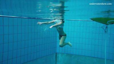 Alla Birtakik Undresses Nude In The Swimming Pool - upornia.com - Russia