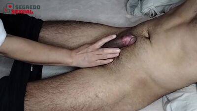 Dona De Casa A Massagear O Penis Do Marido Pela Primeira Vez A Jorrar Porra - hclips.com