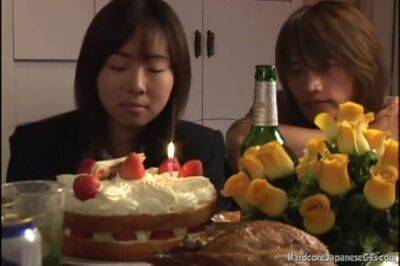 Birthday Teen Fucked After Oral - upornia.com