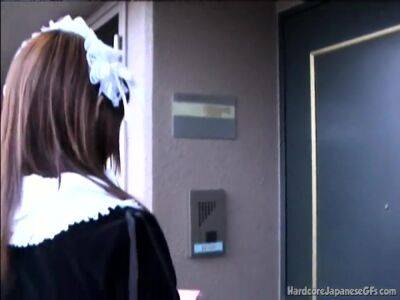 Asian maid pleasured in hotel room - txxx.com - Japan