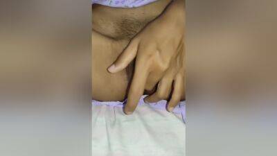 ගදර කවරත නත අතර ඇගලල ගහල බඩ යවව Sri Lankan 18+ Teen Girl Hot Fingering & Orgasm - desi-porntube.com - Sri Lanka