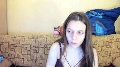 Russian brunette busty camgirl masturbating on webcam - drtuber.com - Russia