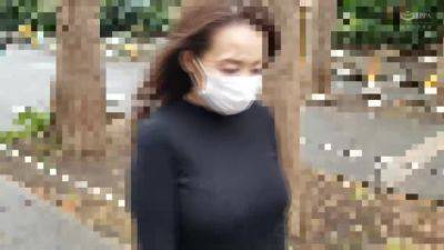 0000180_四十路の巨乳日本人女性が潮吹きする人妻NTRセックス - upornia.com - Japan