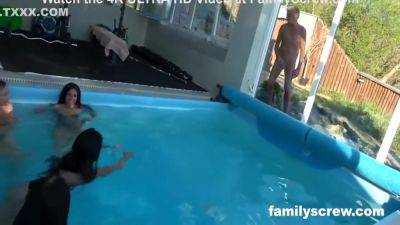 Family Therapy - Fucked Up Family Throws The Biggest Party 9 Min - hotmovs.com