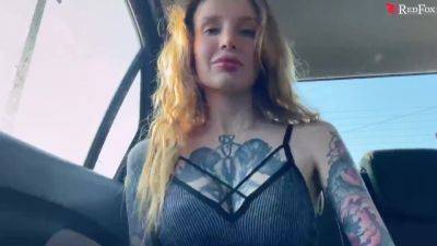 Hot Cutie Masturbates Pussy In Taxi Driver And Gets Orgasm - upornia.com