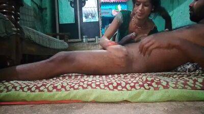 Hot Sexy Indian Padosan Bhabhi Ki Chudai Boobs Par Paani Nikal Diya - hclips.com - India