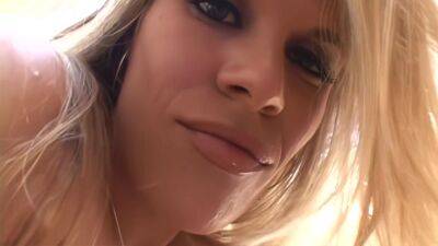 Kelly Broox - Gets Fucked - upornia.com