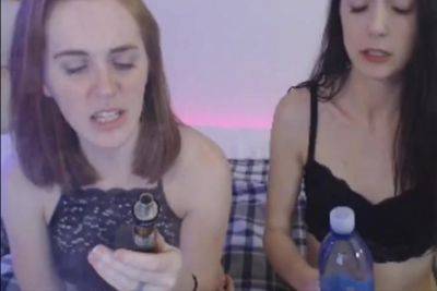 Lesbian Babes Playing And Eating Pussy On Cam - hclips.com