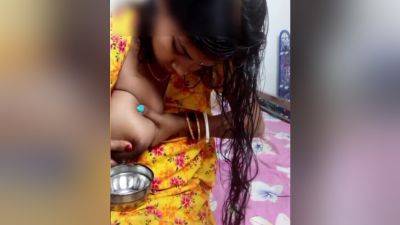 Milk Desi Girl Boobs Pressing Nipple With Milk - desi-porntube.com - India