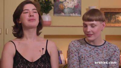 Lesbian Fingering - Heiber Strap-on Sex Mit Emma Und Amanita - upornia.com - Germany