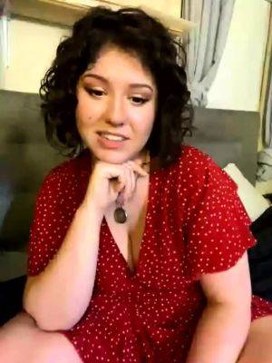 Hot brunette from squirt masturbating on webcam - drtuber.com