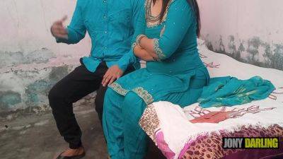 Sapne Me Maa Ko Chodta Tha Real Me Mauka Mila To Lapak Ke Pakad - Li Ya - hclips.com