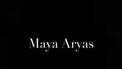 MayaAryas – Curves Make You Weak - drtuber.com