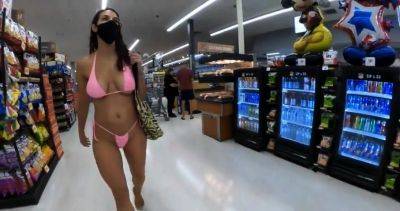 Bikini Grocery Shopper - drtuber.com