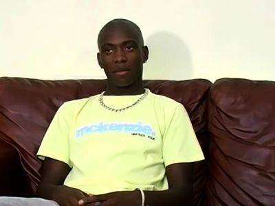 Black UK twink Nathan Dale cums after masturbating solo - drtuber.com - Britain