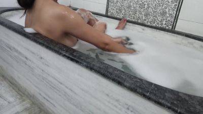 Brother-in-law Fucked Sister-in-law In The Bathtub - hclips.com - India