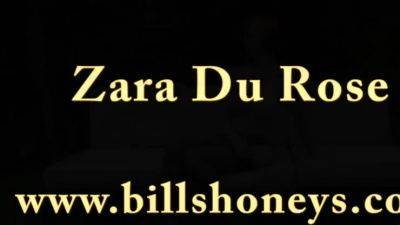 Bill - Leggy Zara Spreads For Bill outdoors - Zara durose solo in - drtuber.com