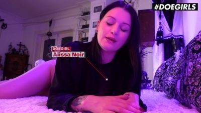 Alissa Noir gets wild with Deutsche Teen in lockdown solo fun - sexu.com