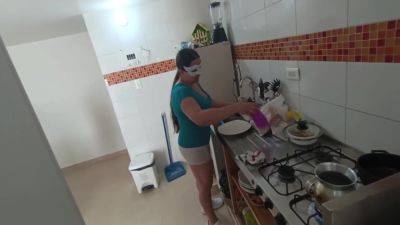 My Stepsister Blows Me While She Does The House Chores - upornia.com - Colombia